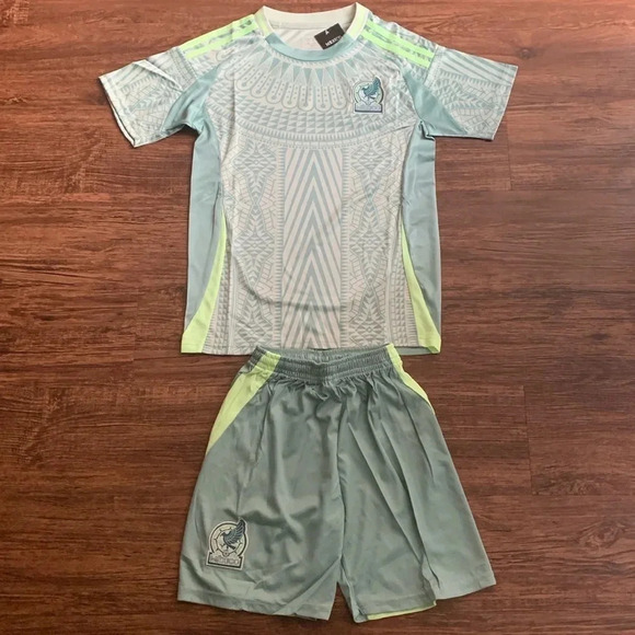 Mexico Soccer Jersey & Shorts Green and White Kids, Youth NWT